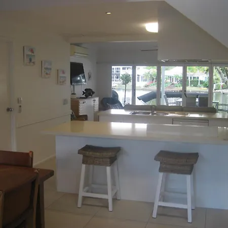 Noosa Entrance Waterfront Resort Noosaville Exterior photo